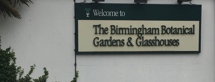 Birmingham Botanical Gardens & Glasshouses is one of L'ın Beğendiği Mekanlar.