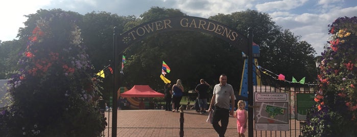 Tower Gardens is one of สถานที่ที่ L ถูกใจ.