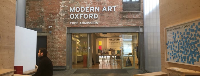 Modern Art Oxford is one of สถานที่ที่ L ถูกใจ.