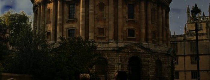 Radcliffe Square is one of Lさんのお気に入りスポット.