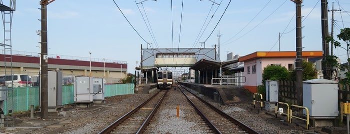 Kita-Takasaki Station is one of 信越本線.