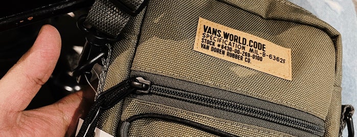 Vans is one of Paradigm Mall.