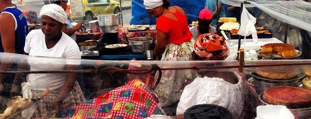 Feira Hippie is one of My favorite place in Rio.