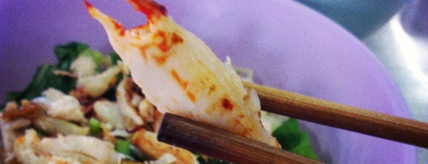 ราชาบะหมี่-เกี๊ยว-ปู is one of Ramintra Eatery.