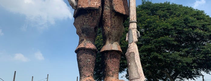 Estátua de Borba Gato is one of points.