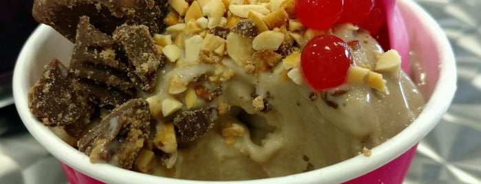 CherryBerry Yogurt Bar is one of To do.