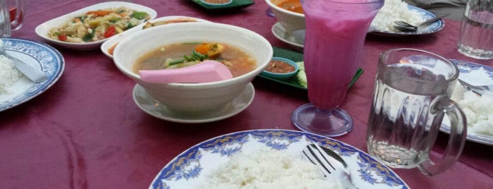 Nana Thai Cuisine (Tomyam & Nasi Bubur) is one of Makan @ KL #4.
