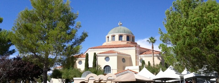 St. John The Baptist Greek Orthodox Church is one of สถานที่ที่ Phil ถูกใจ.
