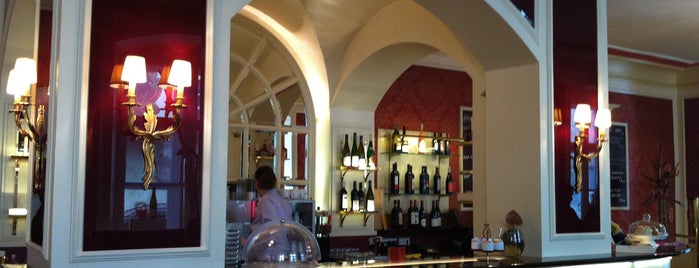 Café Sacher is one of Austria: Seeveld-Innsbruck.