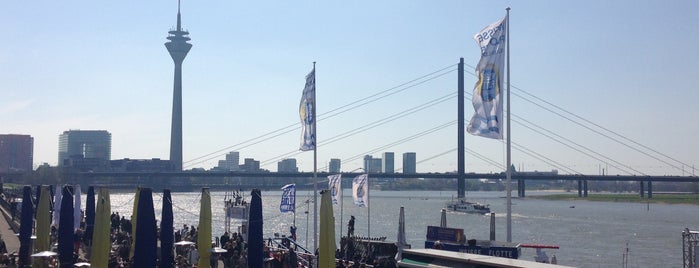 Rheinuferpromenade is one of Dusseldorf.