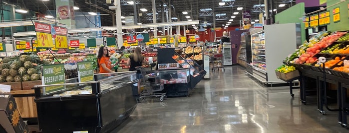 H-E-B is one of Grocery Stores.