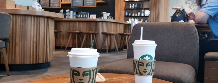Starbucks is one of Nongkrong di jogja.
