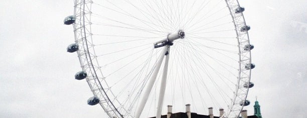Лондонский глаз is one of 69 Top London Locations.