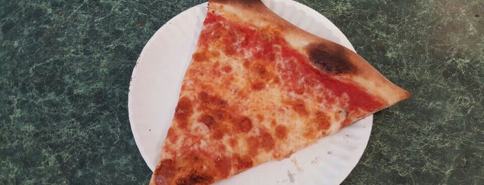 Joe's Pizza is one of Places we love around Kettle (NYC).