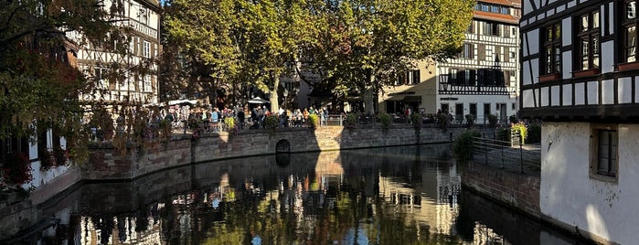 Au Petit Bois Vert is one of Strasbourg France.