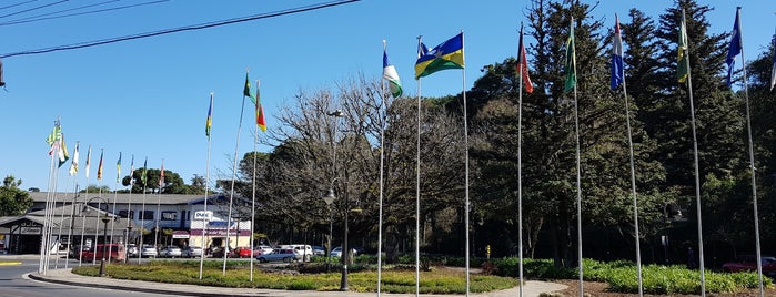 Rótula das Bandeiras is one of Gramado.
