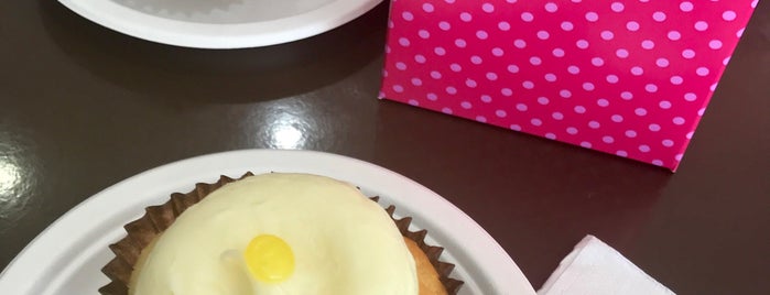 Smallcakes is one of Houston Desserts.