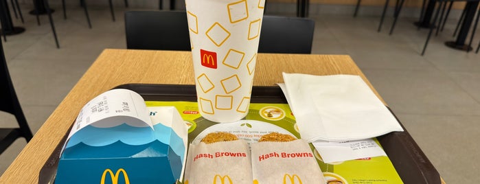 McDonald's is one of Must-visit Fast Food Restaurants in Singapore.