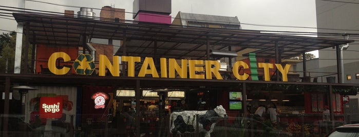 Container City is one of สถานที่ที่บันทึกไว้ของ Adrian.
