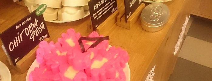 Lush is one of Annieさんのお気に入りスポット.