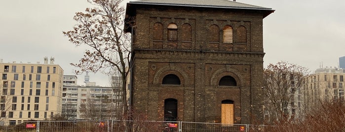 Wasserturm am Nordbahnhof is one of Posti che sono piaciuti a Thom.