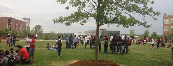 North Carolina State University Centennial Campus is one of Orte, die Derrick gefallen.