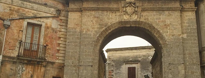 Porta Grande is one of Monumenti mesagne.
