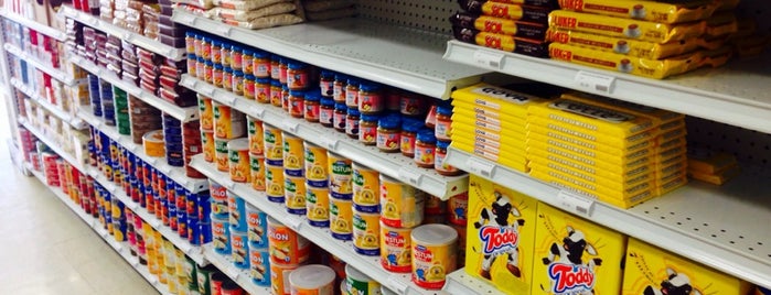 Brazil Food Mart is one of สถานที่ที่ Ricardo ถูกใจ.