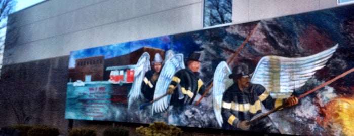 Firefighters Memorial Park is one of Lieux qui ont plu à Andy.