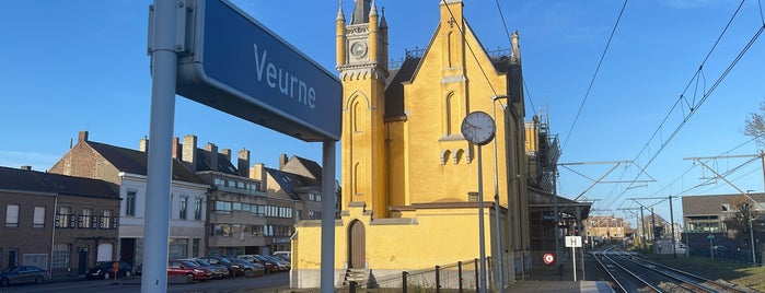 Station Veurne is one of Veurne.