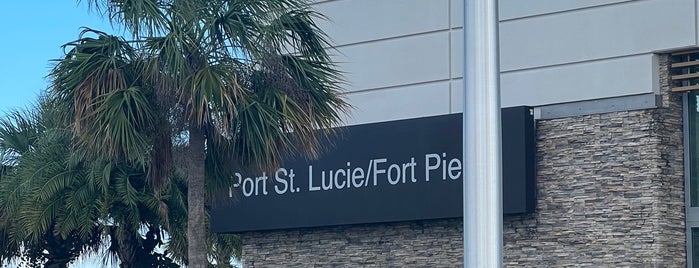 Port St. Lucie / Fort Pierce Service Plaza is one of Lieux qui ont plu à David.