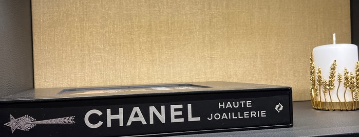 Chanel Boutique is one of Paris.
