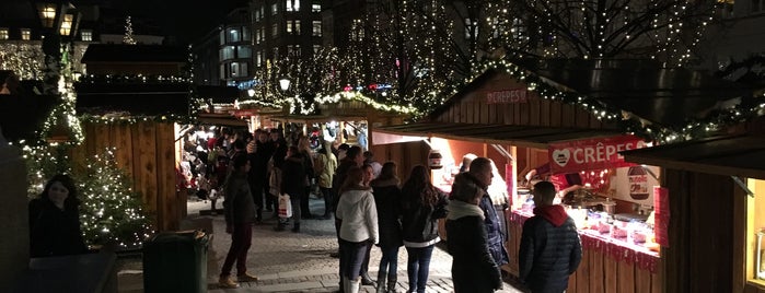 Christmas Market is one of Douglas : понравившиеся места.