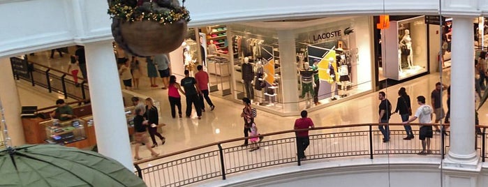 MAC Cosmetics is one of Shopping Pátio Higienópolis.