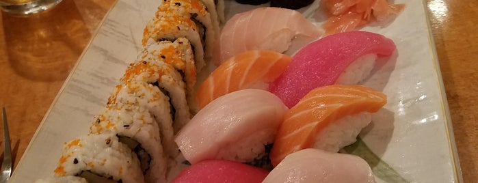 Hashi Sushi is one of Danさんのお気に入りスポット.