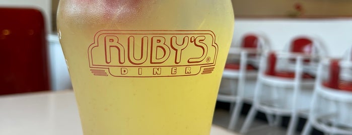 Ruby's Diner is one of Orte, die Farouq gefallen.