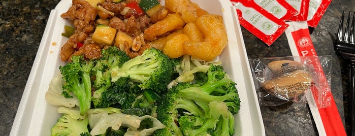 Panda Express is one of Oscar 님이 좋아한 장소.