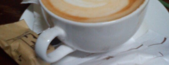 Kedai Kopi Espresso Bar is one of Coffee & Milktea.