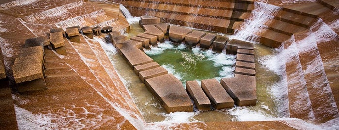 Fort Worth Water Gardens is one of Fort Worth.