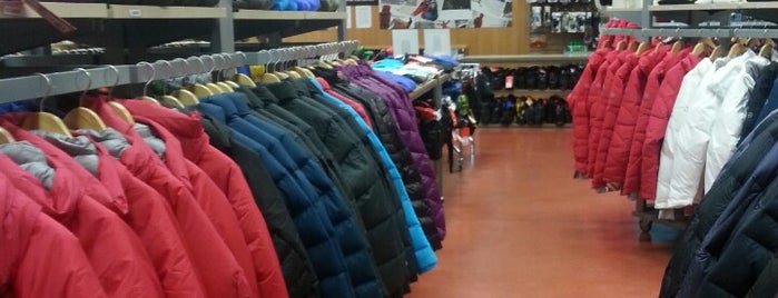 The North Face Outlet is one of Lugares favoritos de Ale.