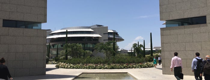 Edificio Dehesa is one of Ciudad Financiera.