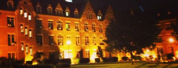Saint Louis University - Quad is one of Lugares guardados de r.
