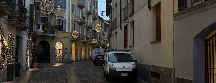 Piazza del Carmine is one of Milano.