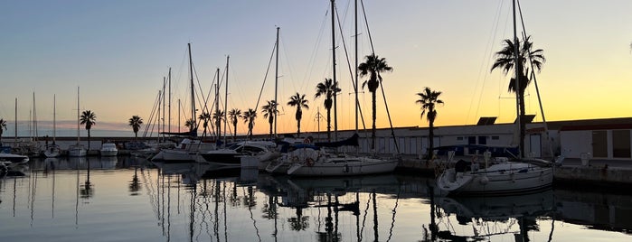 Port Sitges is one of Моя Каталония.