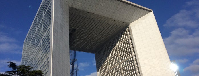 Grande Arche de la Défense is one of Paris.