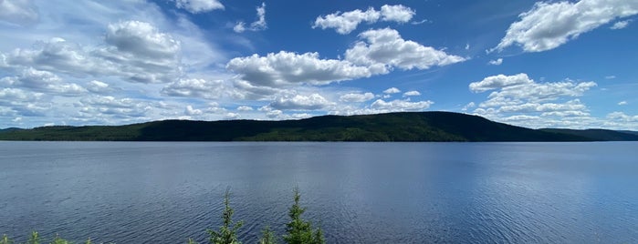 Point De Vue Lac Jacques Cartier is one of Stéphanさんのお気に入りスポット.