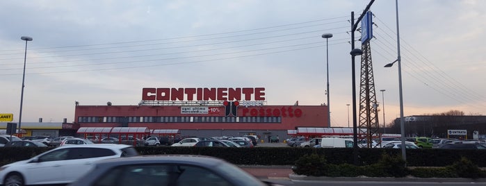 Centro Commerciale Il Continente is one of My routine.