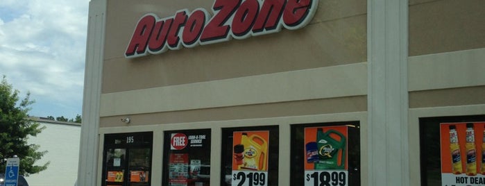 AutoZone is one of Jimさんのお気に入りスポット.