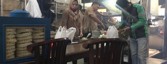 Sate Tongseng Pak Budi is one of Kuliner Jakarta.