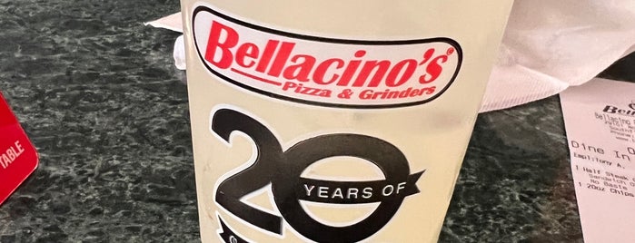 Bellacino's Pizza & Grinders is one of Southfield Lunch.